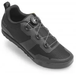 Tretry Giro Tracker - černá